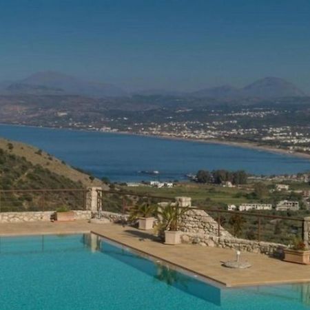 Arbutus - Relaxing Apartment With Fantastic Views 耶奥伊乌波利斯 外观 照片
